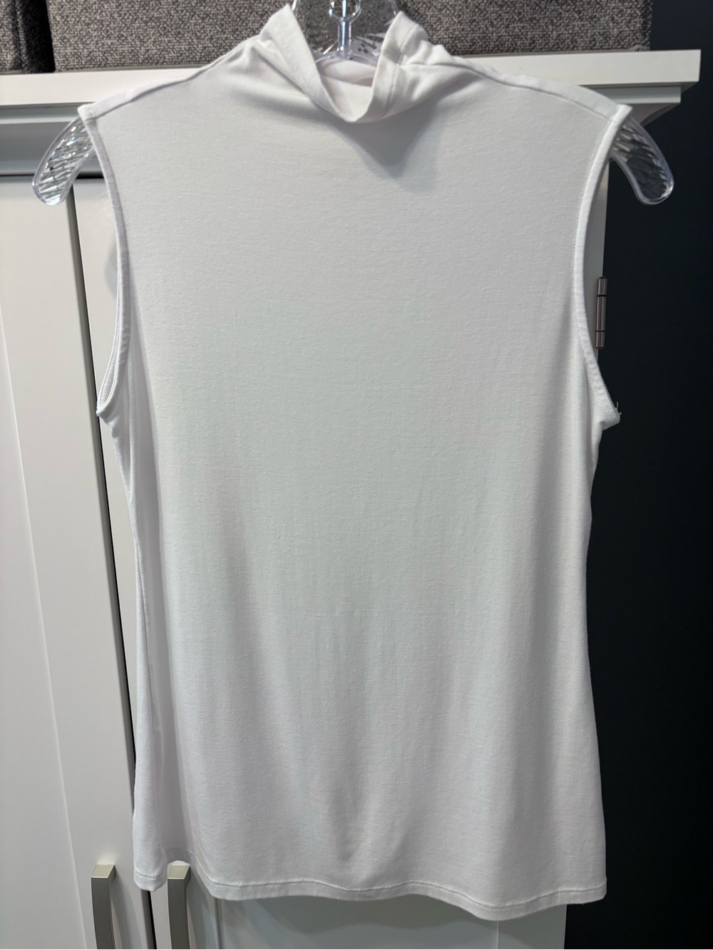 APRLL White Sleeveless Mock Neck Turtleneck Top Tank Size L Minimalist Style EUC